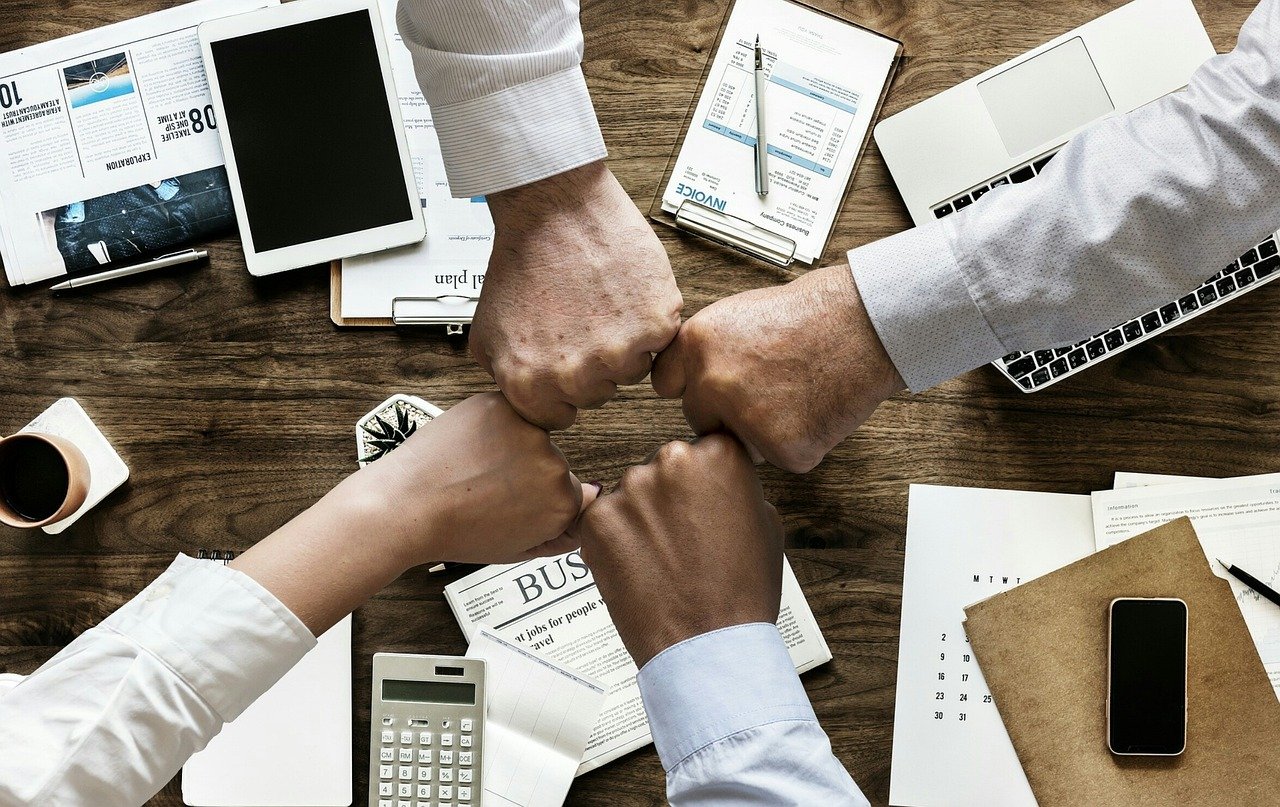 Construindo Equipes: Como Identificar e Atrair Talentos Alinhados Com a Cultura da Sua Empresa